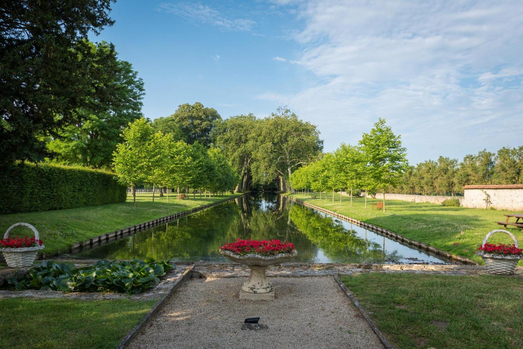 Chateau De Courcelles - Relais & Chateaux Екстер'єр фото